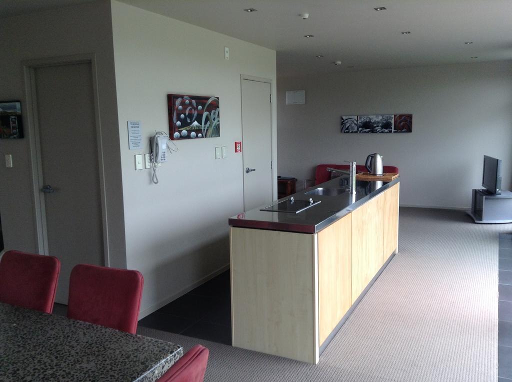 Aparthotel One Burgess Hill New Plymouth Zewnętrze zdjęcie