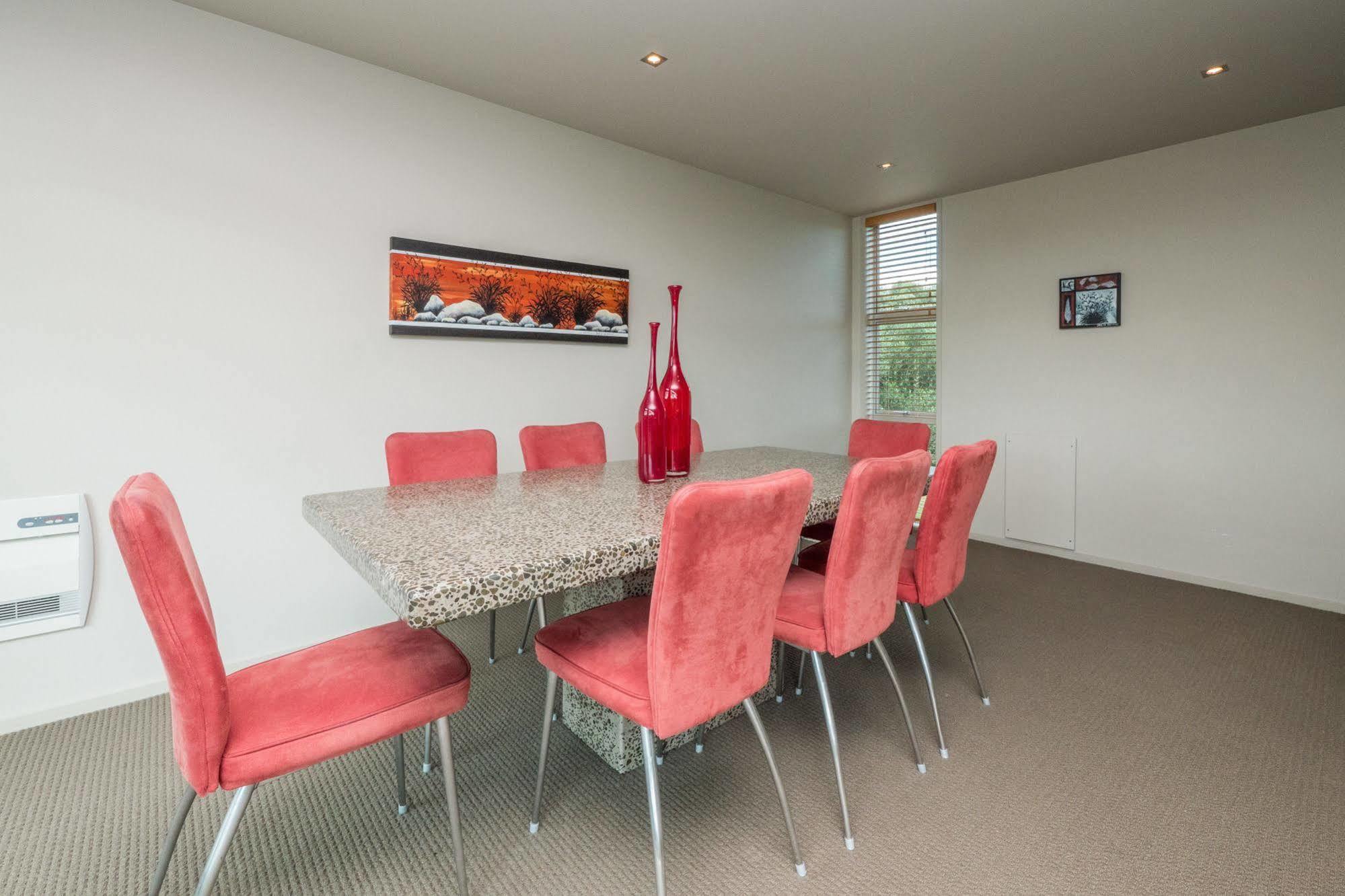 Aparthotel One Burgess Hill New Plymouth Zewnętrze zdjęcie