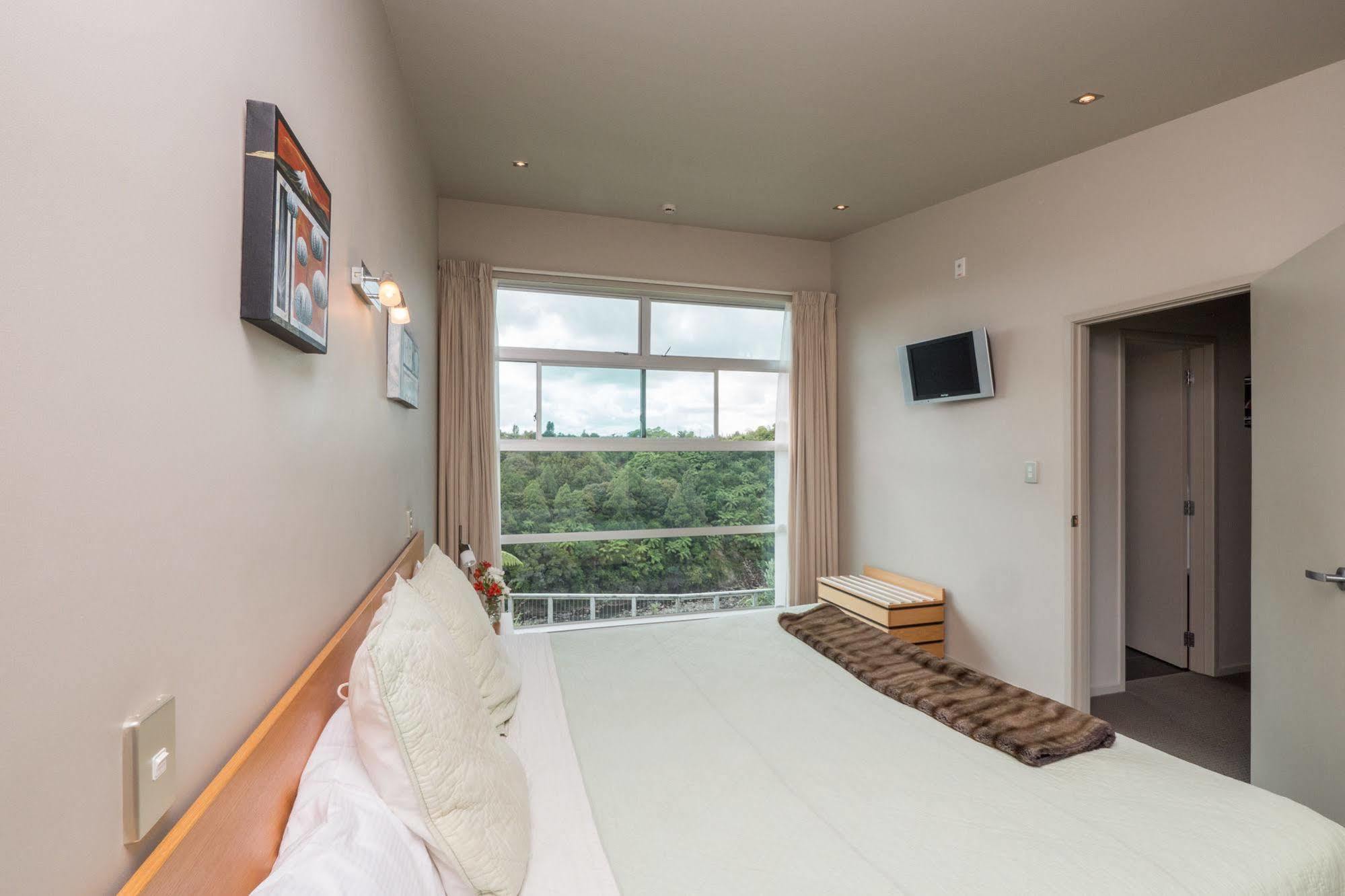 Aparthotel One Burgess Hill New Plymouth Zewnętrze zdjęcie