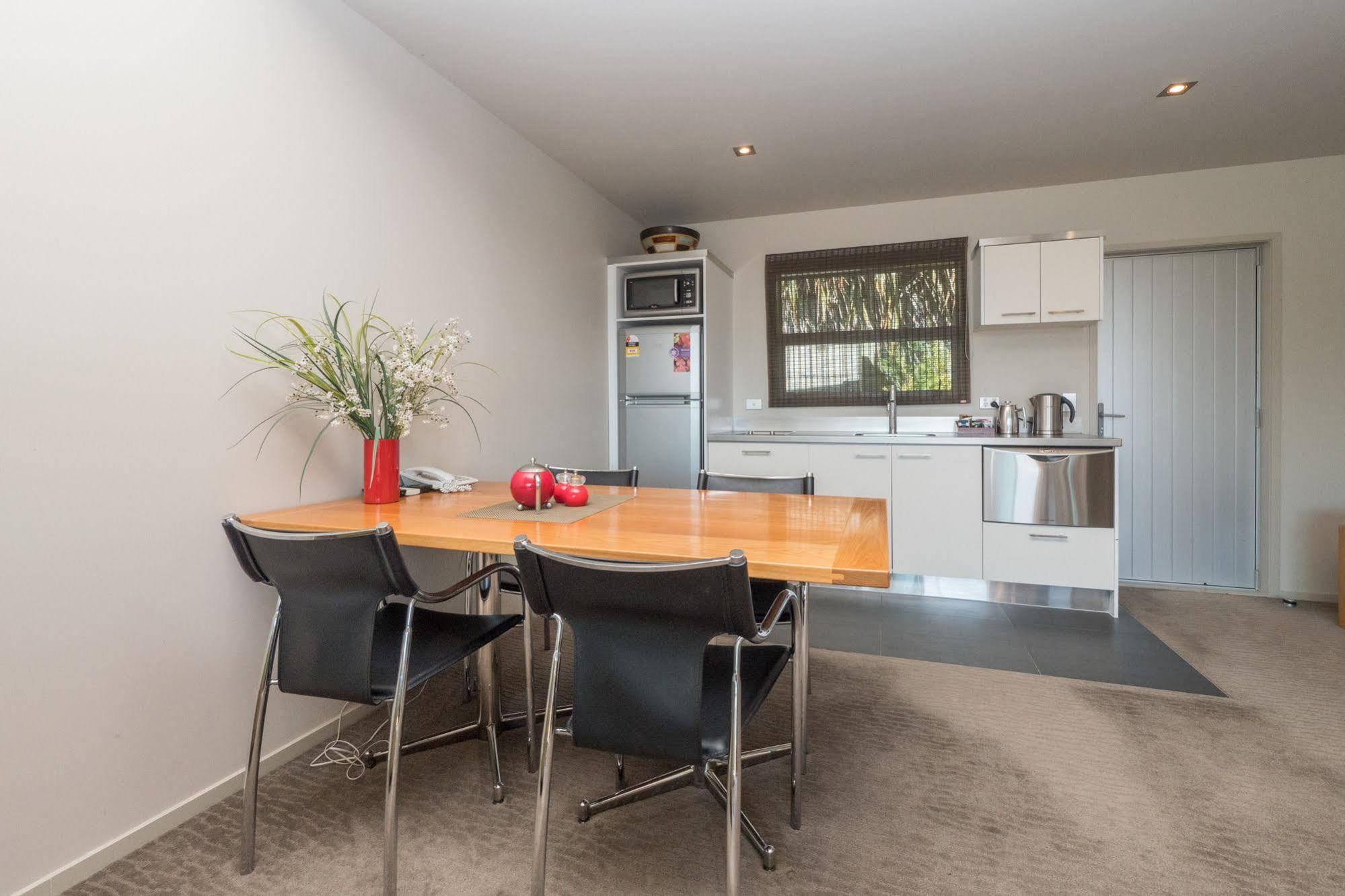 Aparthotel One Burgess Hill New Plymouth Zewnętrze zdjęcie